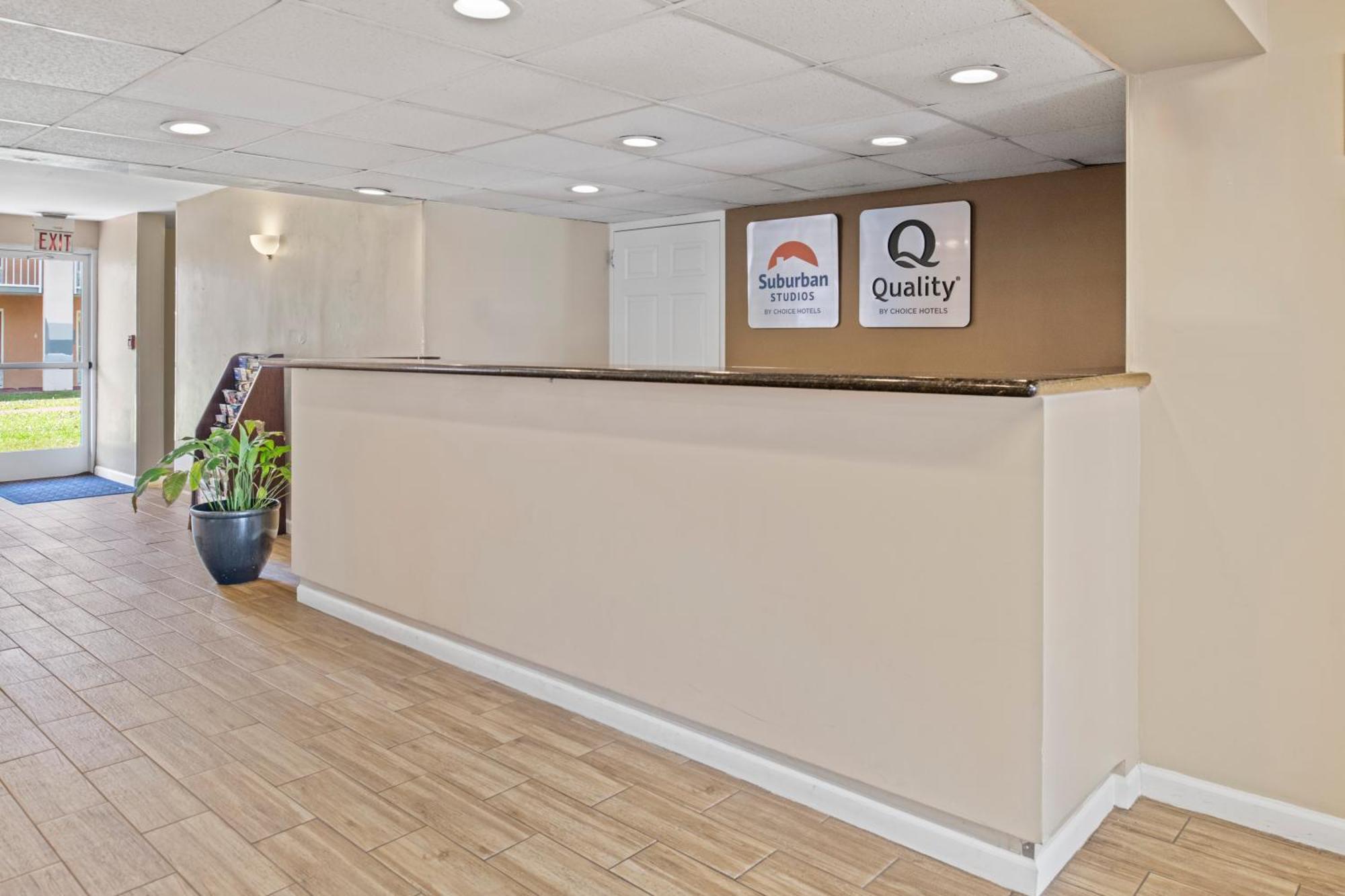 Quality Inn Kingsland Buitenkant foto